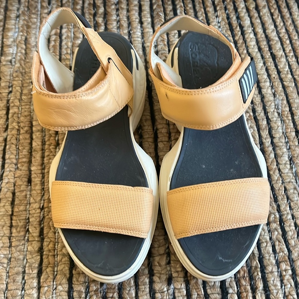 Sorel Platform sandals
